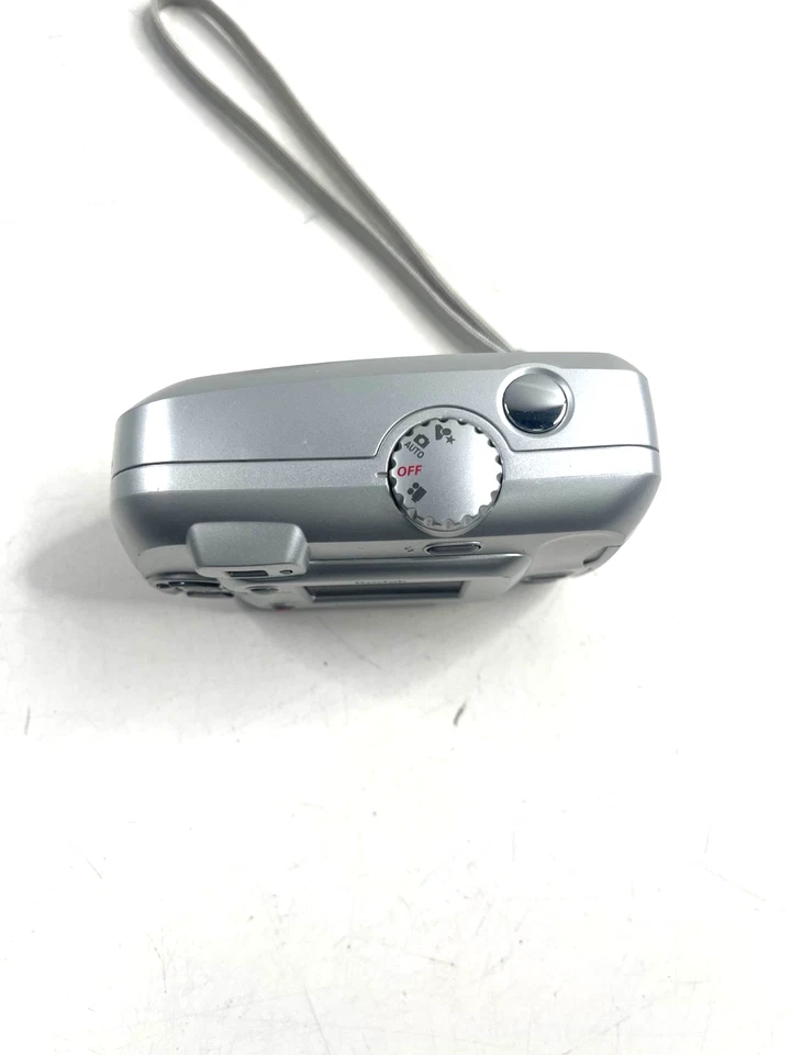 Kodak Easy Share CX7300 Digitalkamera silber 3,2 Megapixel - Bild 3 von 4