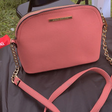 Steve Madden Pink Crossbody Bag Gold Chain Strap Zip Closure