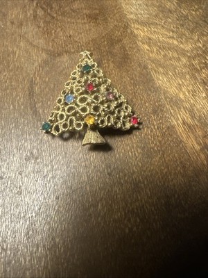 Vintage JONETTE Signed JJ Christmas Tree Brooch Pin - Rhinestones