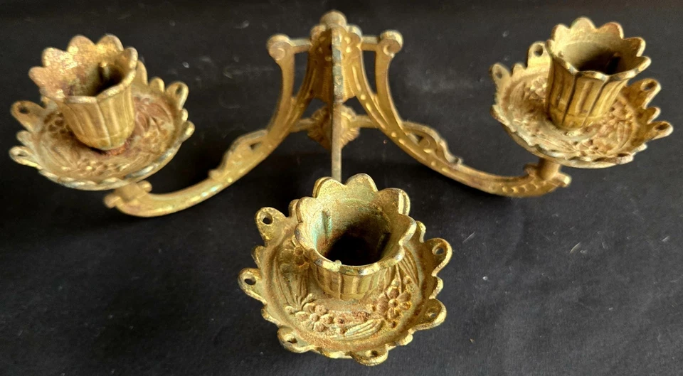 Bradley and Hubbard Brass 3 Candle Mounted Wall Sconce Candelabra Antique - Image 2 of 4