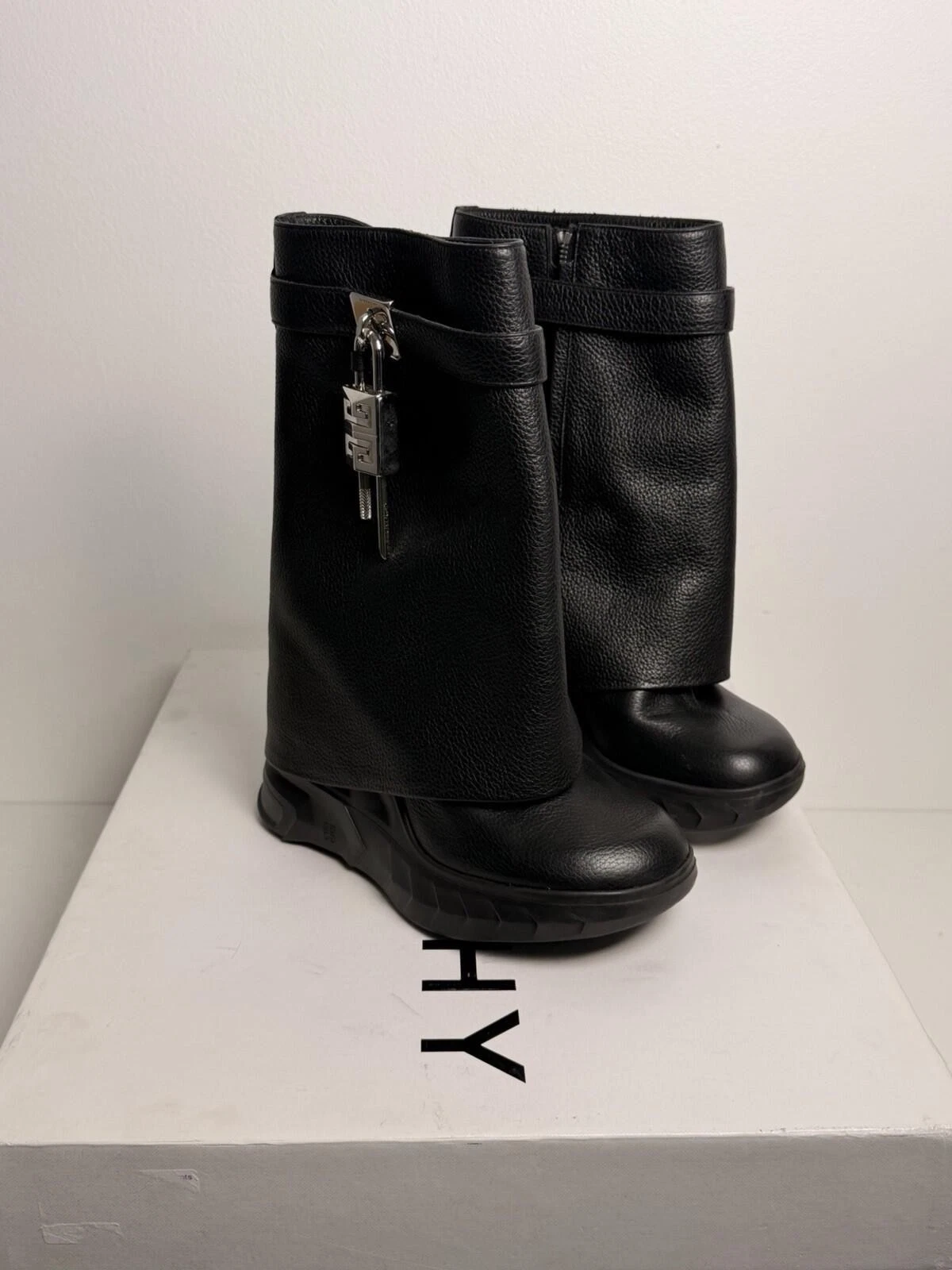 Givenchy — Givenchy Shark Lock Fold-Over Boots Black Grained Leather EU 37 Flawless