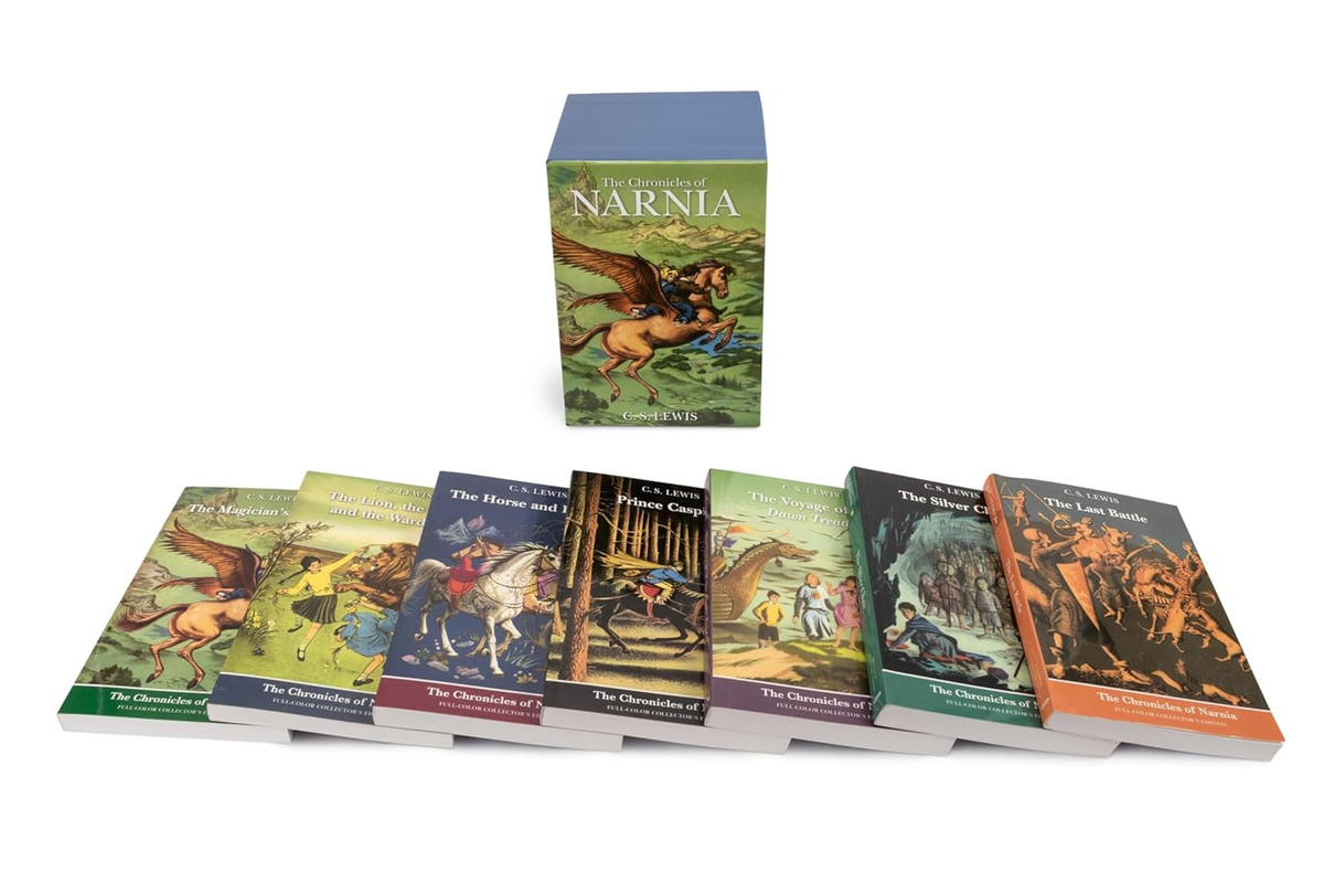 Chronicles of Narnia Full-Color Paperback 7-Book Box Set : The