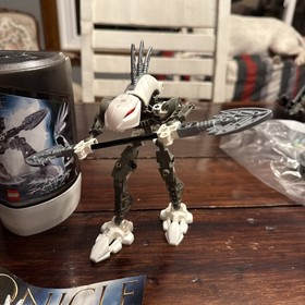 2003 Vintage LEGO Bionicle Rahkshi 8588 Kurahk Set NEAR Complete With Canister