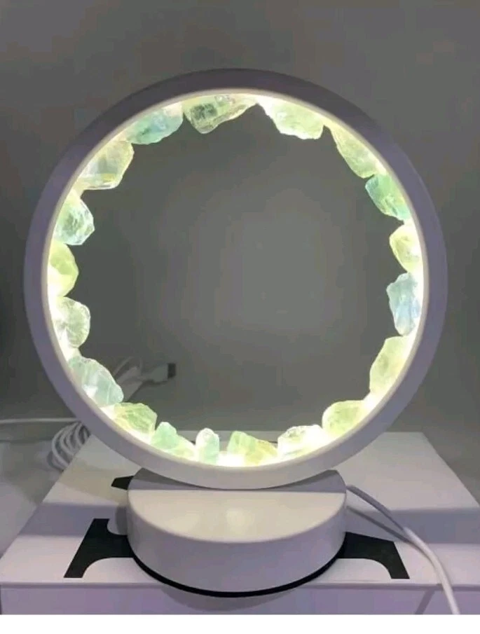 Luz nocturna redonda de cristal natural - aventurina verde Foto 4 de 4