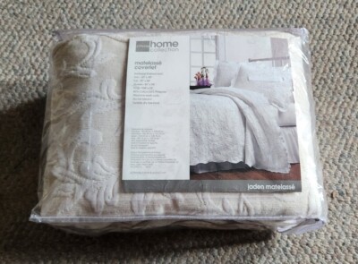 JC Penny Home Collection Jaden Matelasse Coverlet Full Nip Natural