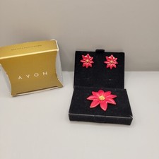 1999 Avon Rare Poinsettia Set NOS Pin  Clip On Earrings, Red Enamel, Gold Tone