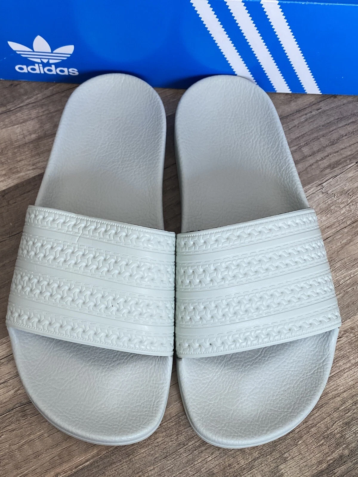 SLIDES ADIDAS ADILETTE UOMO • LINGRN • TAGLIA 7