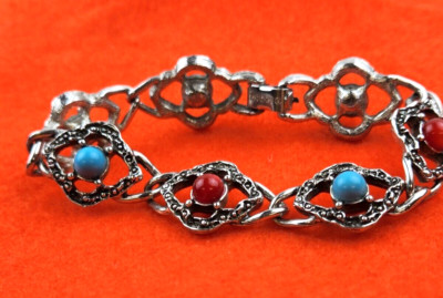 Sarah Coventry Silver Tone Bracelet with Red and Blue Beads