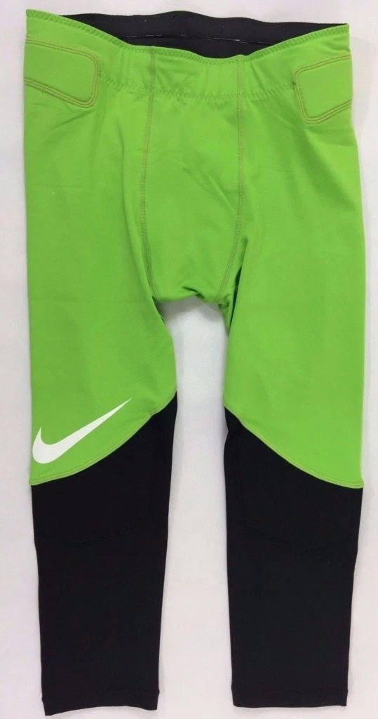 Nike three quarter shorts deals