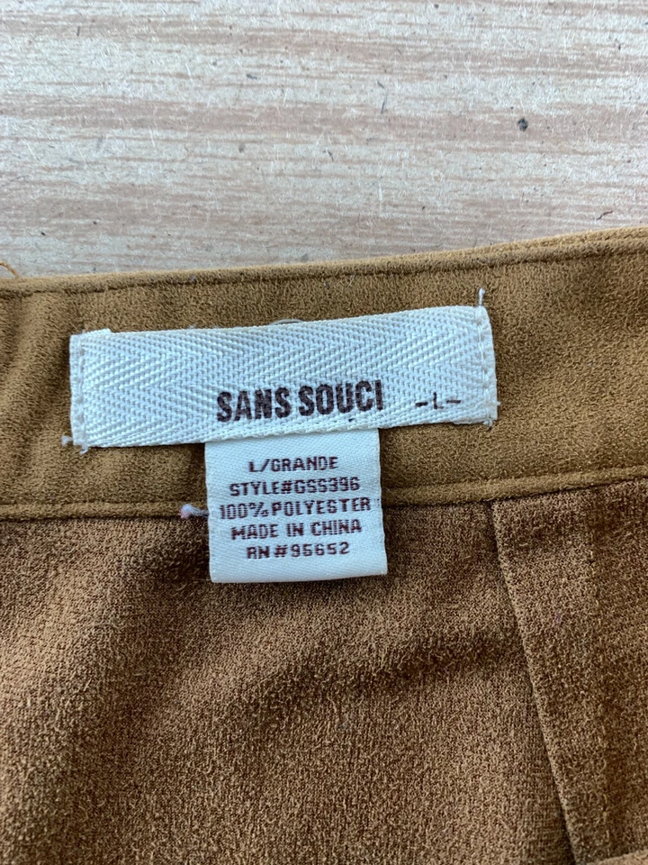 Falda Sans Souci para mujer grande bronceada imitación gamuza corte láser detalle a presión línea A Foto 3 de 4