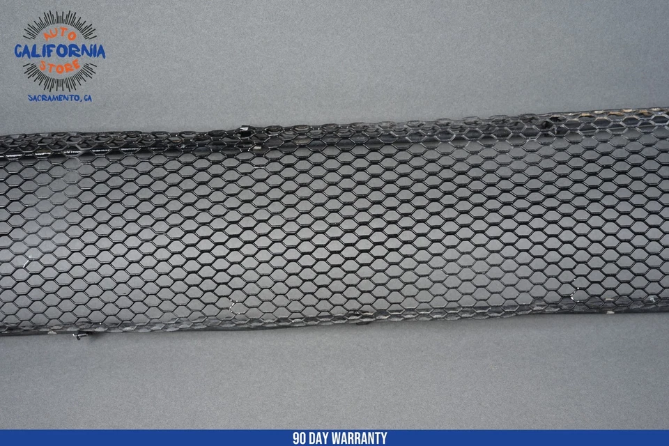 Оригинальная нижняя центральная сетчатая решетка для переднего бампера 03–06 Mercedes W220 S600 S55 AMG - Изображение 3 из 4