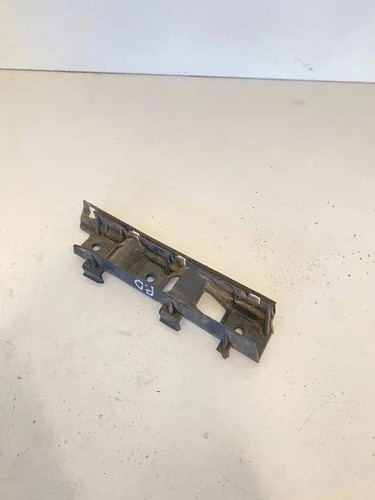 VW PASSAT Variant B6 3C5 Stoßstangenhalter vorne rechts 3C0807184 2.00 34883107