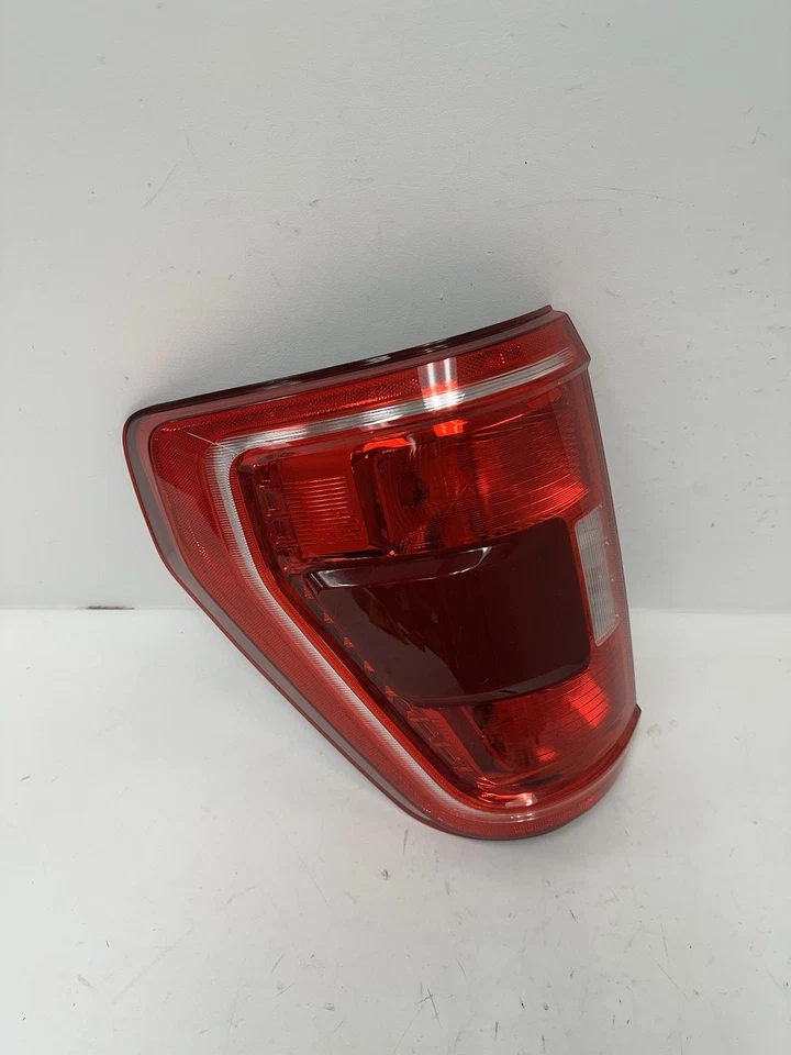 2021 2022 2023 Ford F150 Left LH Driver Side Halogen W/Blind Spot Tail Light OEM - Image 2 of 4