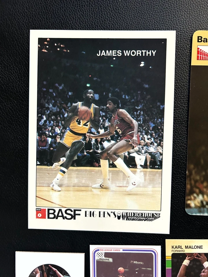 Vintage Basketball Lot Shaq Rookie, 1982 James Worthy BASF, 1989 Gigantes NBA - Image 3 of 4