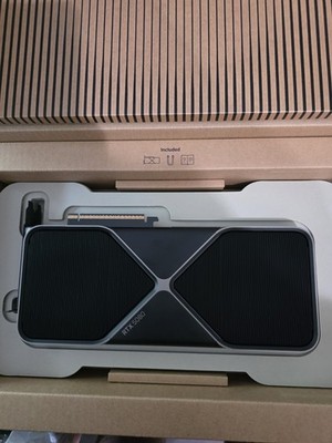 NVIDIA GeForce RTX 5080 Fe Founders Edition 16GB GDDR7 Graphics Card