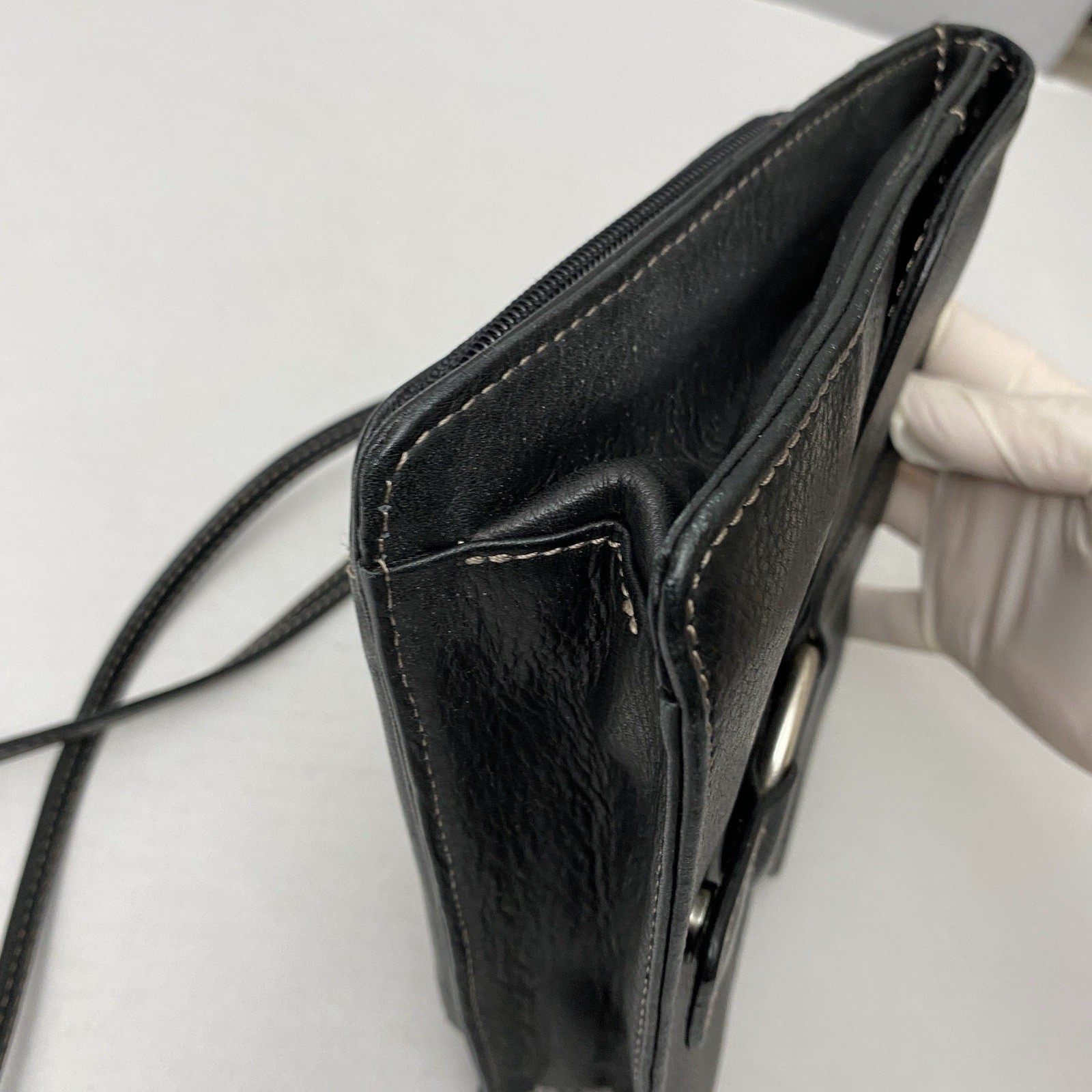 Fossil Black Leather Crossbody Shoulder Bag Traveler Organizer Purse 90’s thumbnail 7