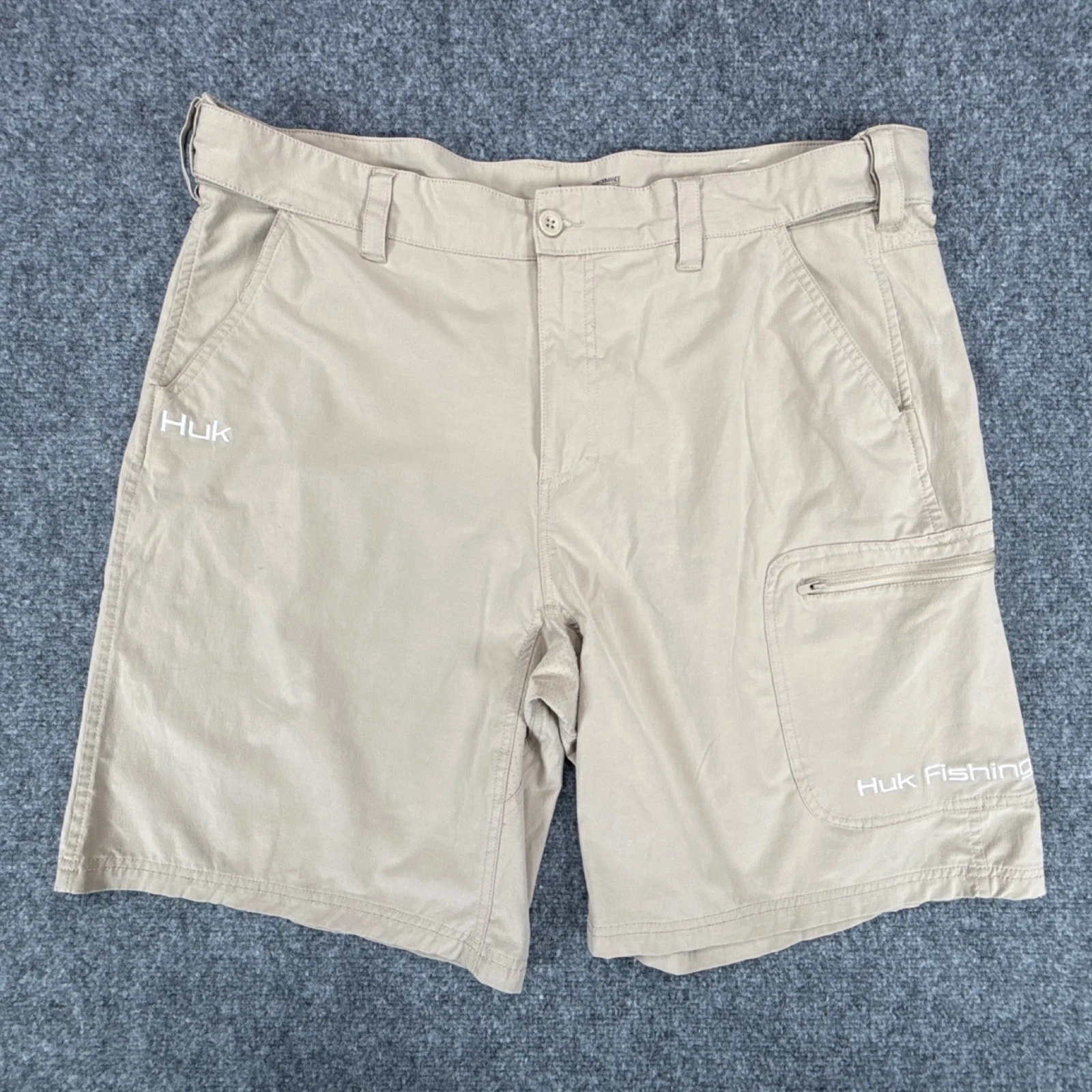 Huk Fishing Performance Cargo Shorts Men's XXL Khaki Tan Pre-Owned