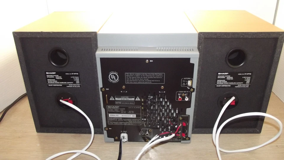 200 Watts Sharp XL-HP700 3 CD Changer AM/FM Cassette Stereo Component System - Image 3 of 4