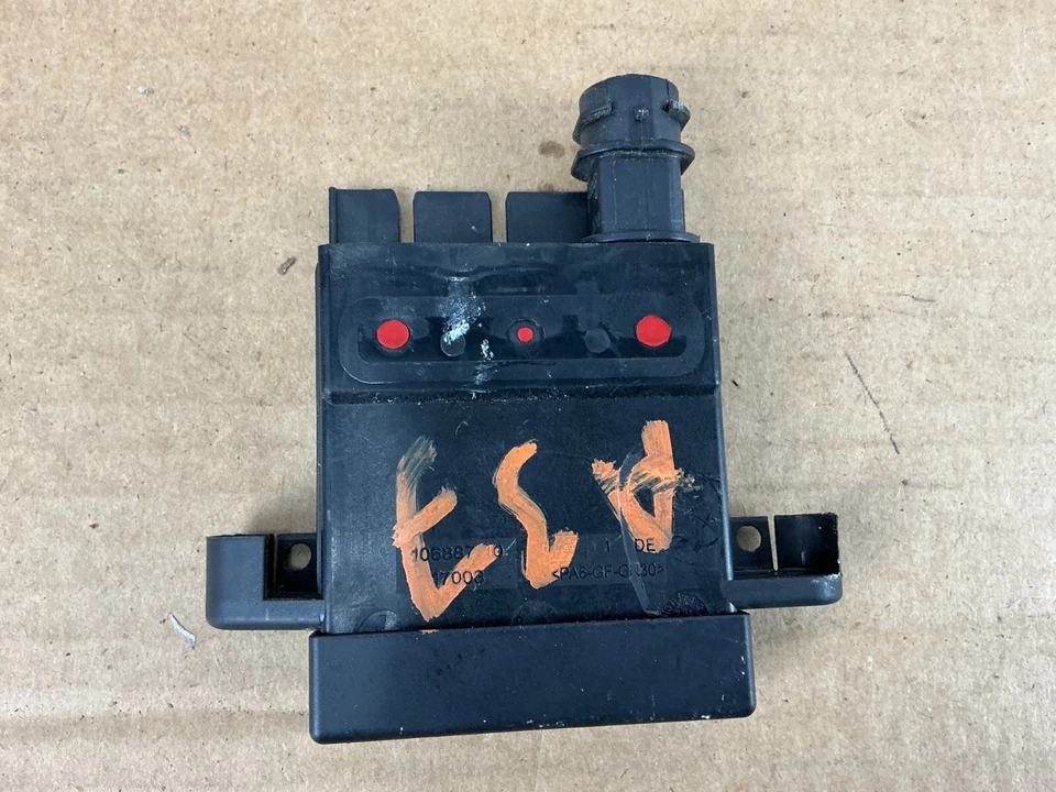 2010 - 2016 BMW 535i xDrive F10 Battery Power Distribution Module 9153418 OEM - Image 4 of 4