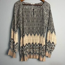 Umgee Paisley Print Pleated Flowy Lightweight Blouse Long SL Bohemian Chevron M