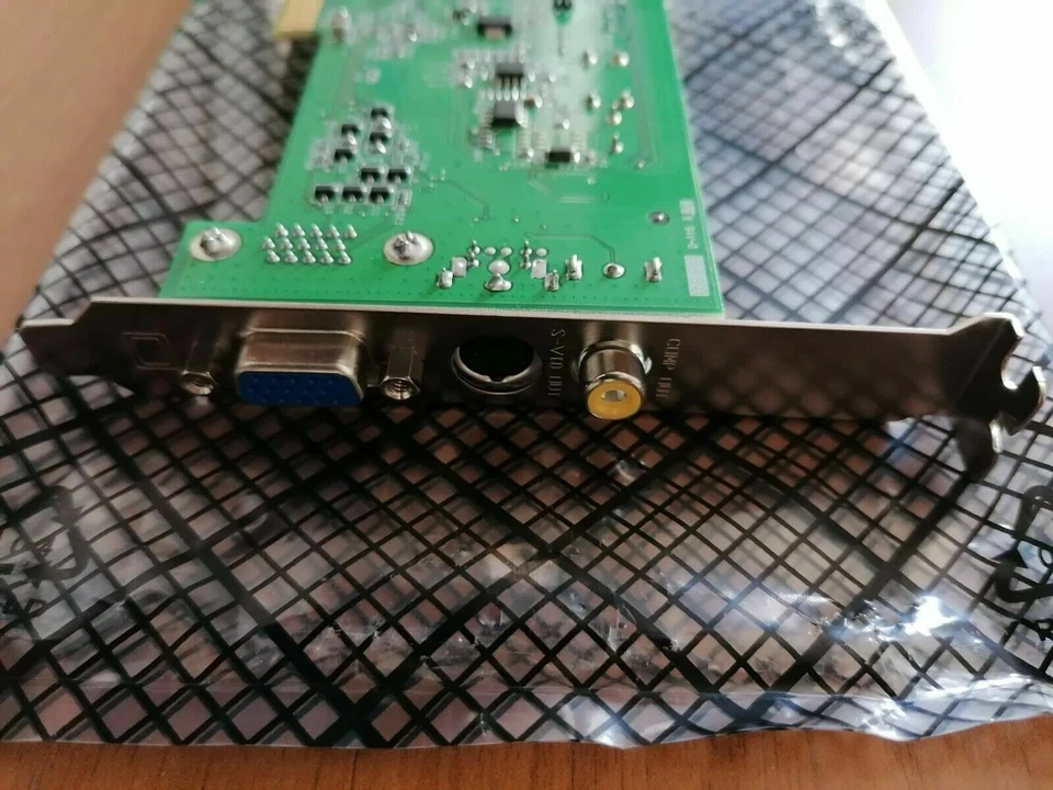 ASUS Radeon (128 MB) (9200 SE/T) Graphics Card - Image 2 of 4