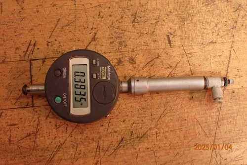 MITUTOYO 543-683B  DIGITAL DIAL INDICATOR WITH AIR SPINDLE ATTACHMENT