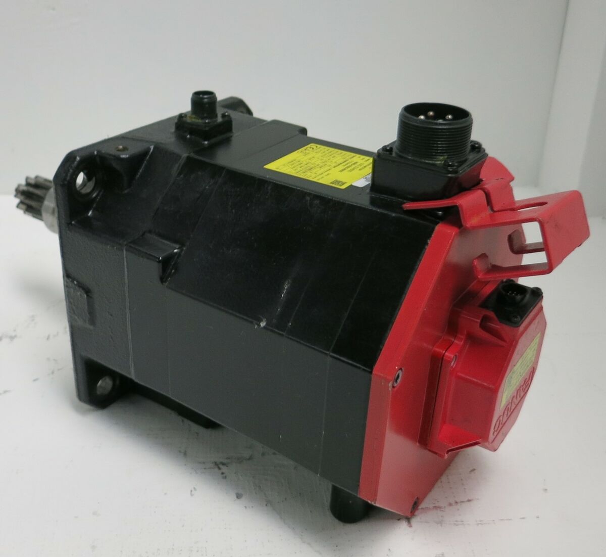 Fanuc aiS 22/4000 A06B-0265-B605 3000 RPM AC Servo Motor Fanuc aiS 22/4000 A06B-0265-B605 3000 RPM AC Servo Motor