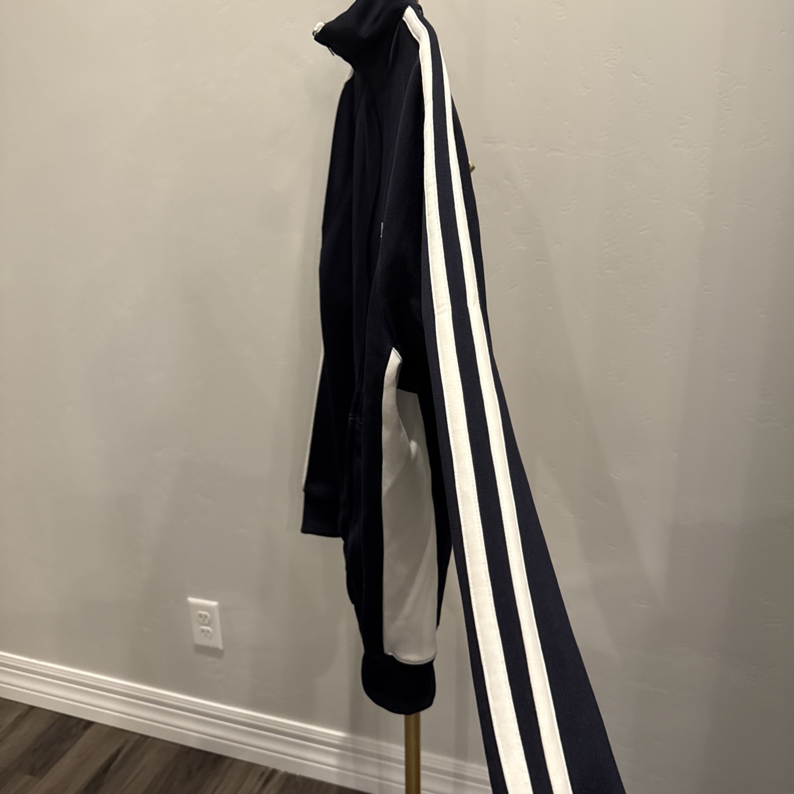 Wizard World Comic Con Track Jacket – J. America … - image 3