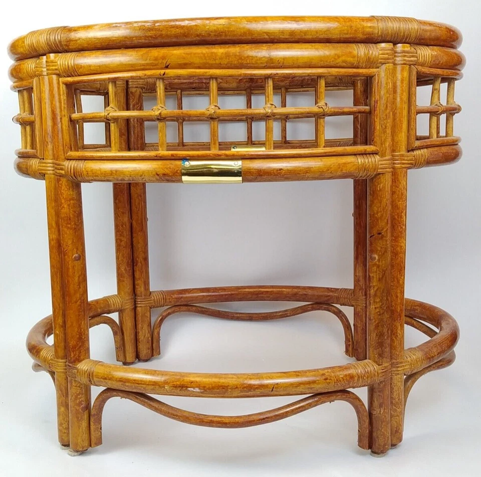 Mesa auxiliar ovalada de ratán y vidrio 23" trébol Tiki bambú MCM Hollywood Regency Foto 3 de 4