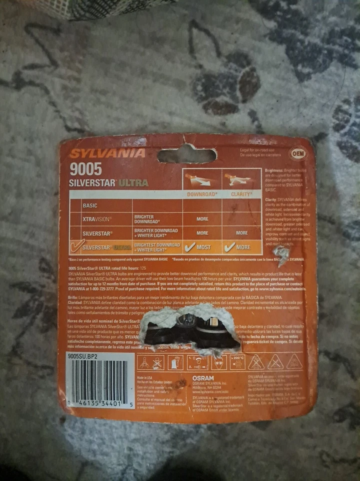 (Paquete de 2) Bombilla halógena Sylvania Silverstar Ultra visión nocturna 9006 Foto 2 de 3