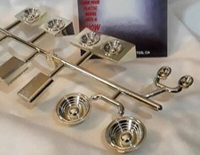 Hoppin Hydros Lowrider Chrome Speakers Amps Batteries 1/24 1/25 scale Model Kit