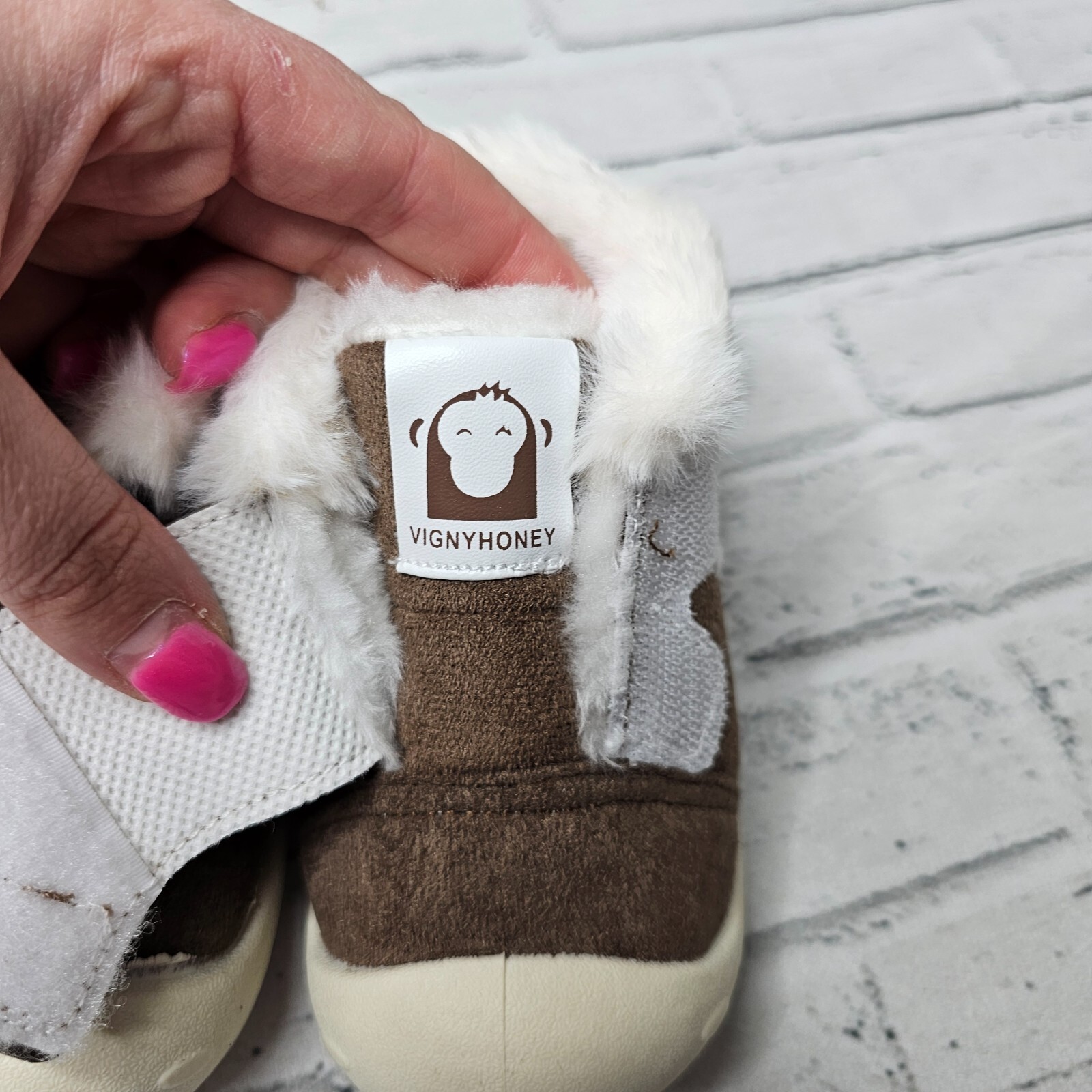 SAOLA Scarpe da bambino unisex DEBAIJIA scarpe da ginnastica scamosciate pantofole fodera calda UK 6 suola morbida