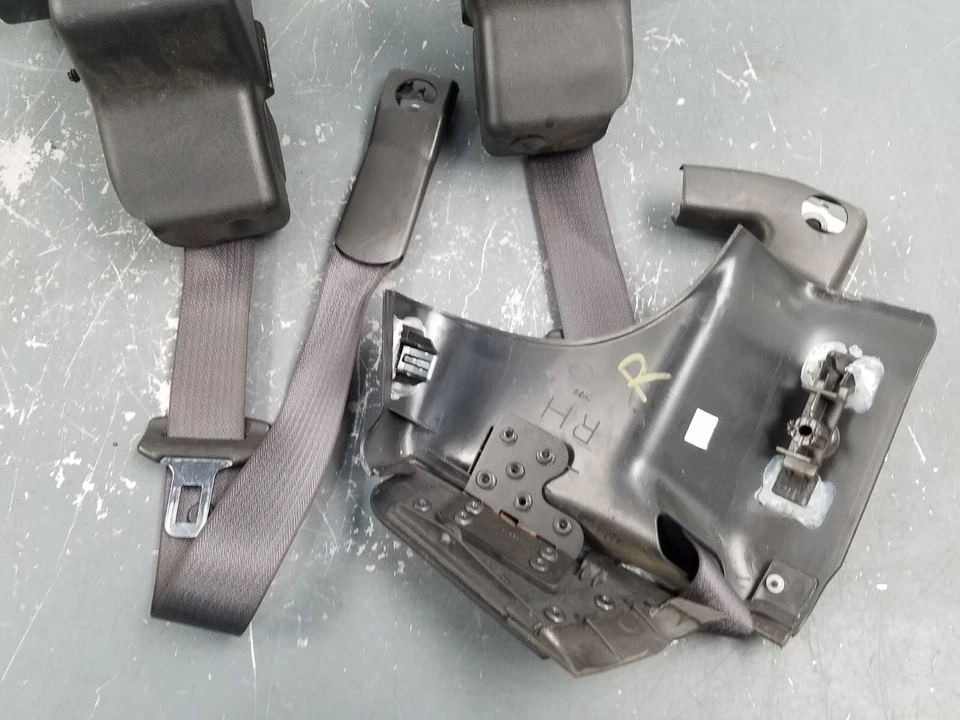 2012 Chevy Corvette C6 Grand Sport Seat Belt Set / Brackets #5134 X5 - Image 4 of 4
