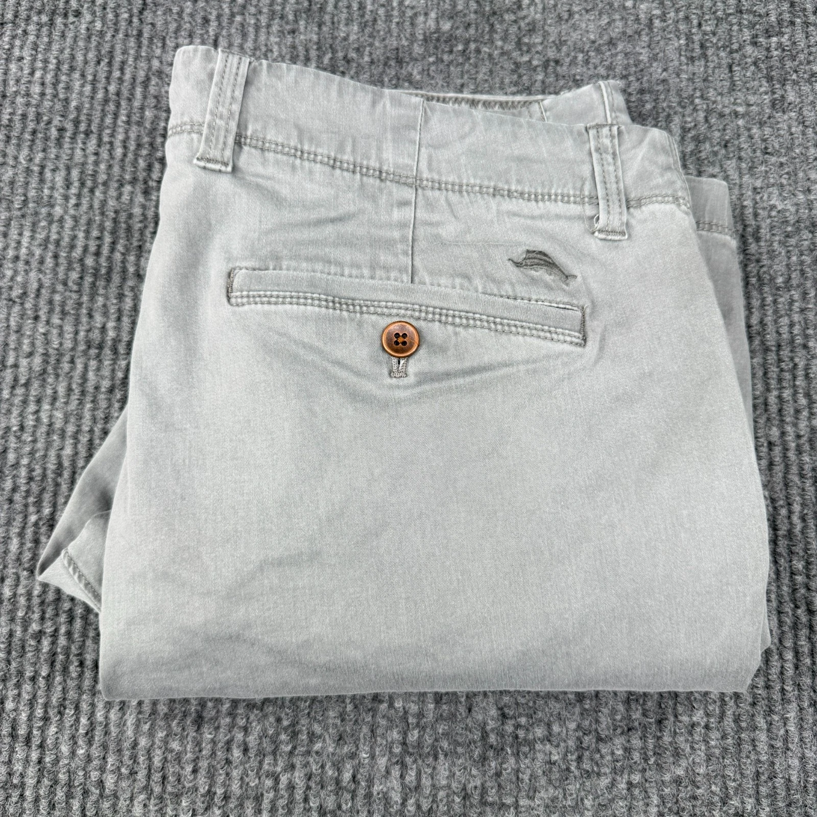 Tommy Bahama Men’s Flat Front Cotton Chino Shorts 36x10 Gray Utility Pocket