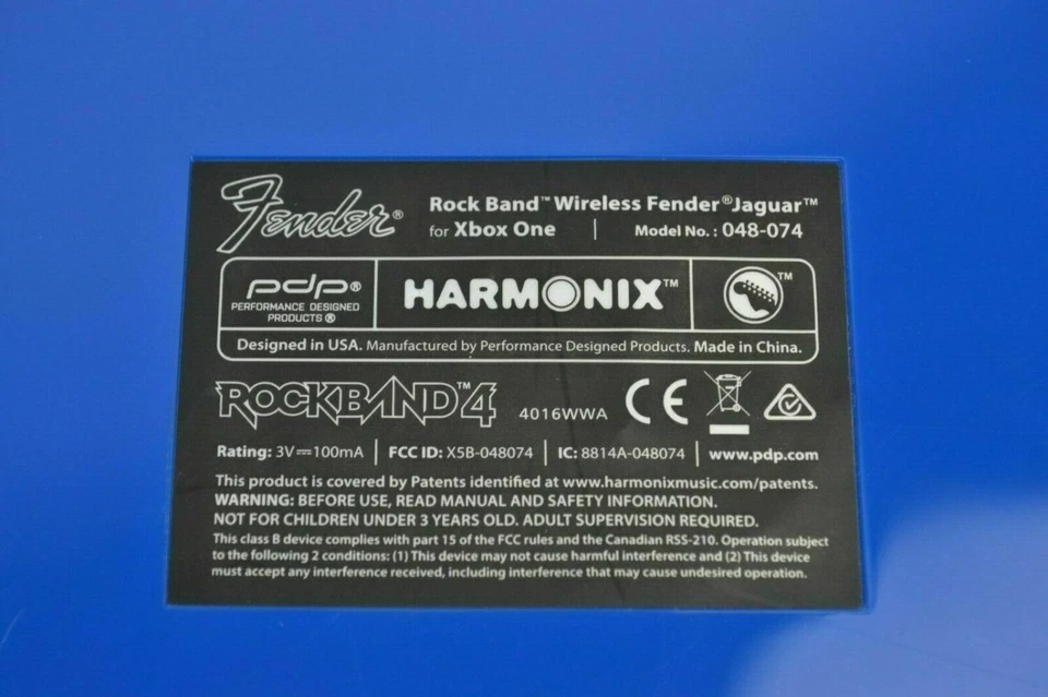 Xbox One Guitar Hero Rock Band 4 Wireless Jaguar Guitar Controller Strap + Game - Image 4 of 4