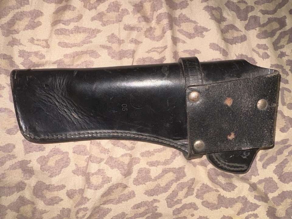 Funda pistola revólver Smith & Wesson S&W B21 07 cuero negro Foto 2 de 3