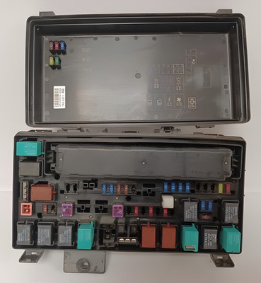 2011-2017 Honda Odyssey Engine Fuse Box EX EX-L Assembly OEM