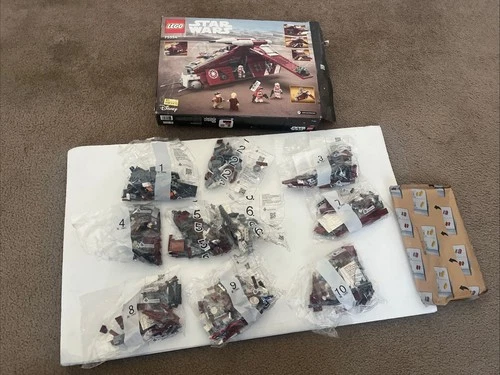 LEGO Star Wars Coruscant Guard Gunship 75354 Building Kit. One Bag Opened.