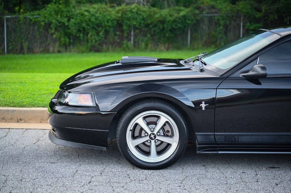 2003 Ford Mustang Mach 1 Premium 2dr Fastback - Изображение 4 из 4