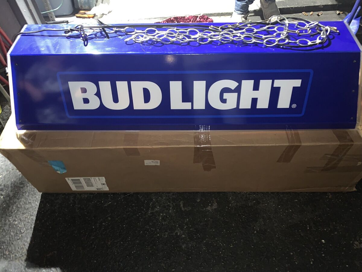 Bud Light Pool Table Hanging Light (read  description Bud Light Pool Table Hanging Light (read  description