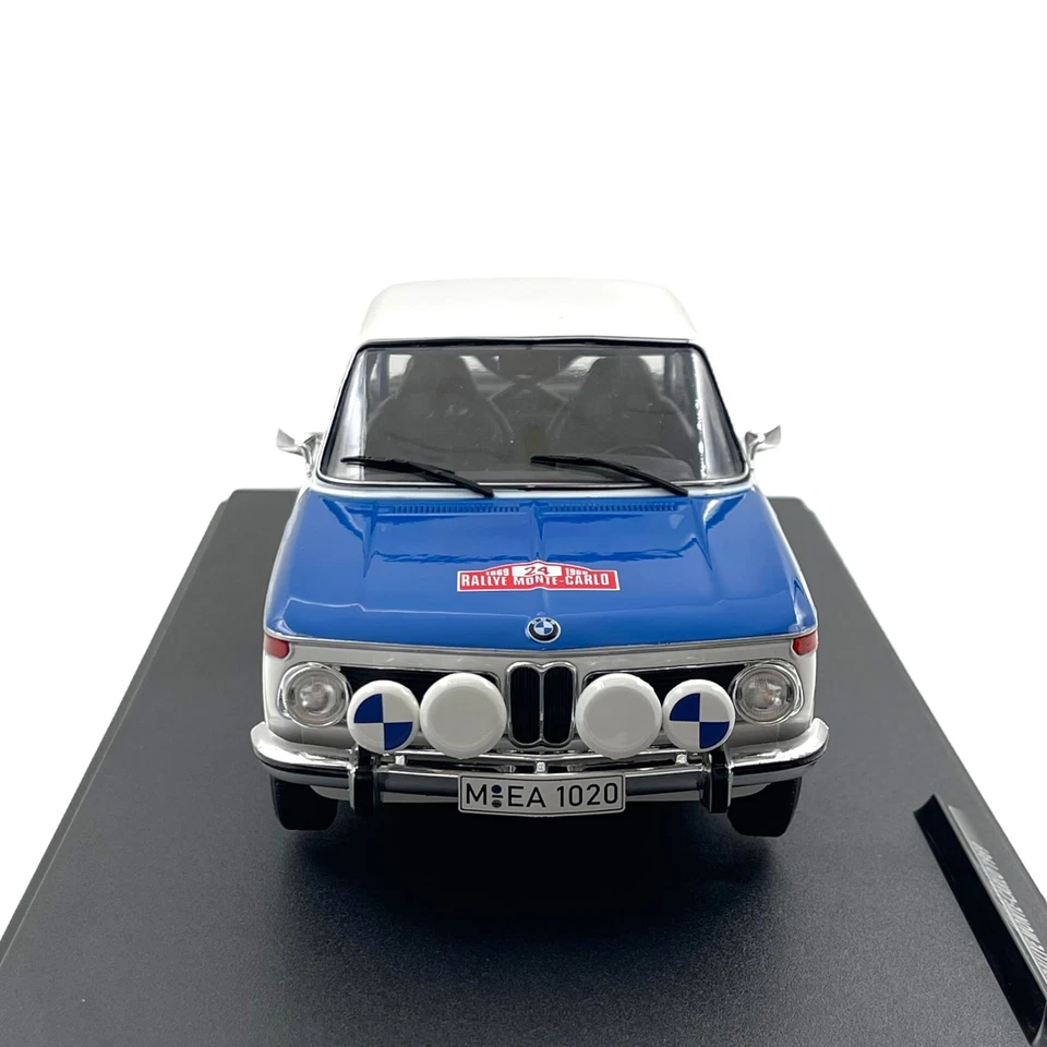 Modellino Auto Solido 1/18 BMW TII Rallye MonteCarlo 2002 #24 White - Immagine 2 di 4