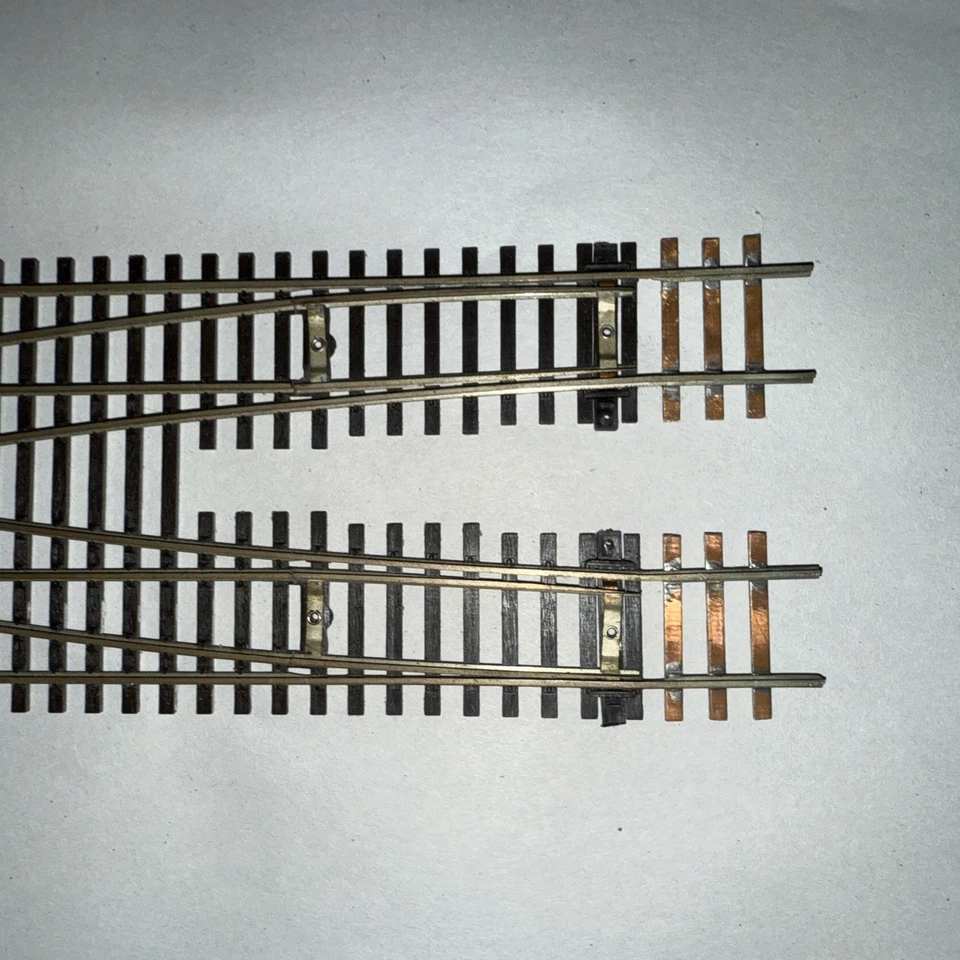 SHINOHARA NICKLE/SILVER #6 DOUBLE CROSSOVER CODE 83 HO SCALE - Image 2 of 4