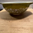 New ListingVintage  Pyrex 444 Spring Blossom Crazy Daisy Cinderella 4 QT Green Mixing Bowl
