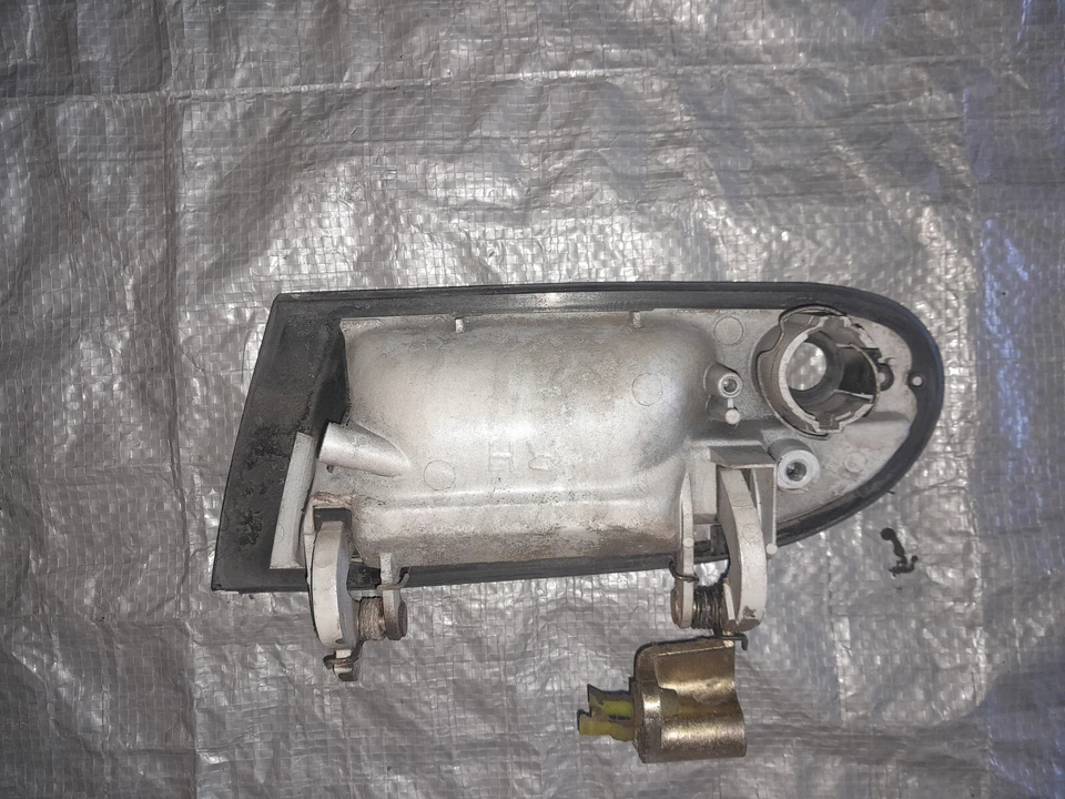 91-99 Mitsubishi 3000GT Dodge Stealth EXTERIOR OUTER DOOR HANDLE WHITE RIGHT RH - Image 4 of 4