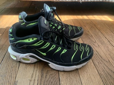 nike air max plus volt black neon green
