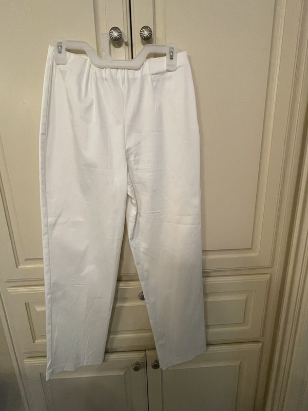 Sag Harbor Women’s Off White pants - Size 8P
