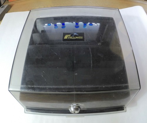 Fellowes 3.5" Floppy Disk Storage Case with Lock and Keys holds 90 - Picture 2 of 8