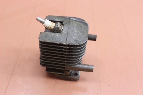 Poulan XXV Auto Chainsaw Cylinder Head OEM - Picture 4 of 8