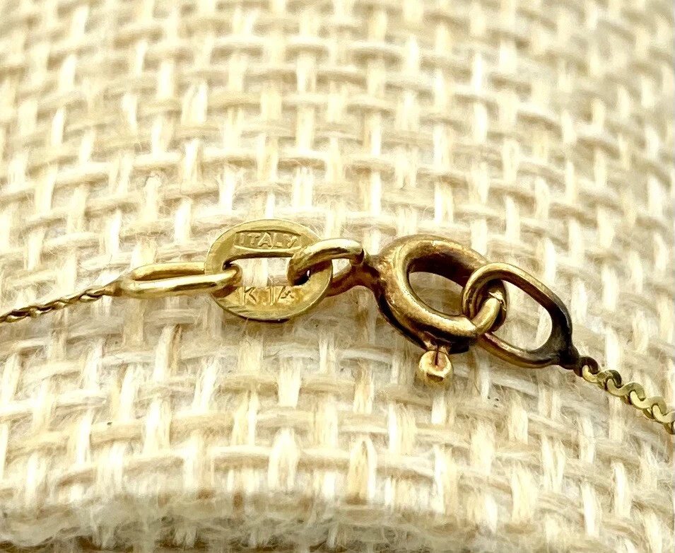 Beautiful 14k Gold Apple Chain Bracelet - 7” Long 0.85 Grams - Image 3 of 4