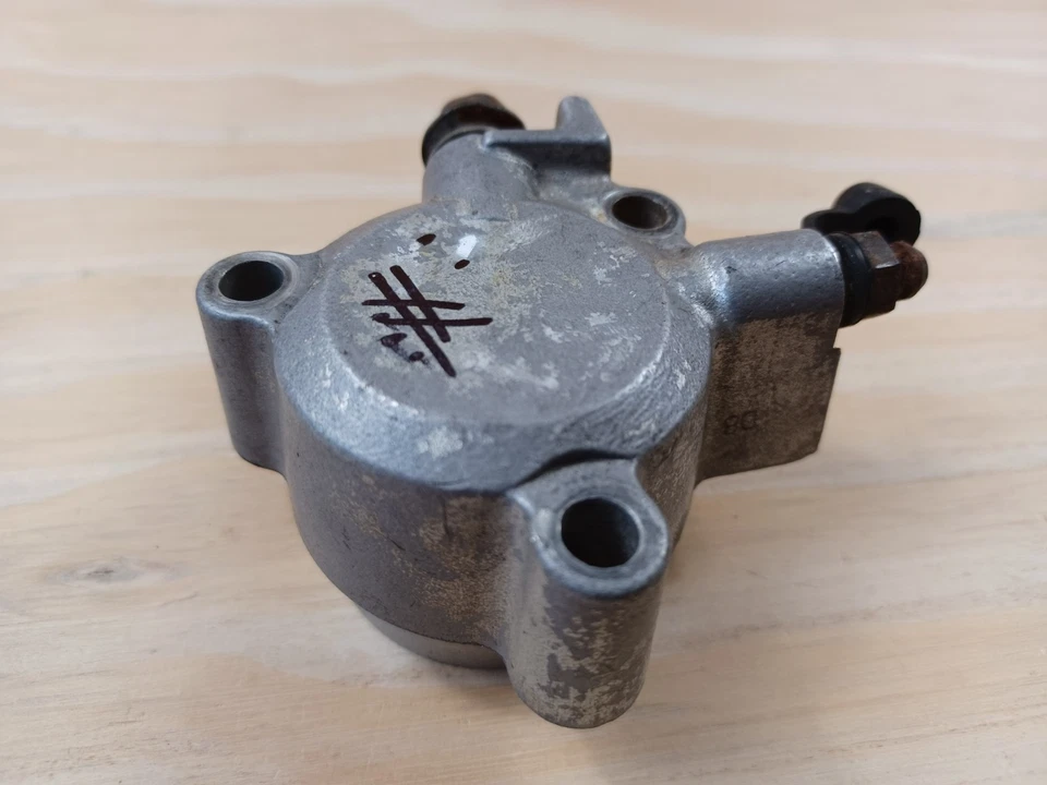 (D) Triumph Trophy 900 T300 1992 embrague cilindro embrague esclavo Foto 2 de 4